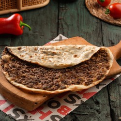  لحم بعجين
